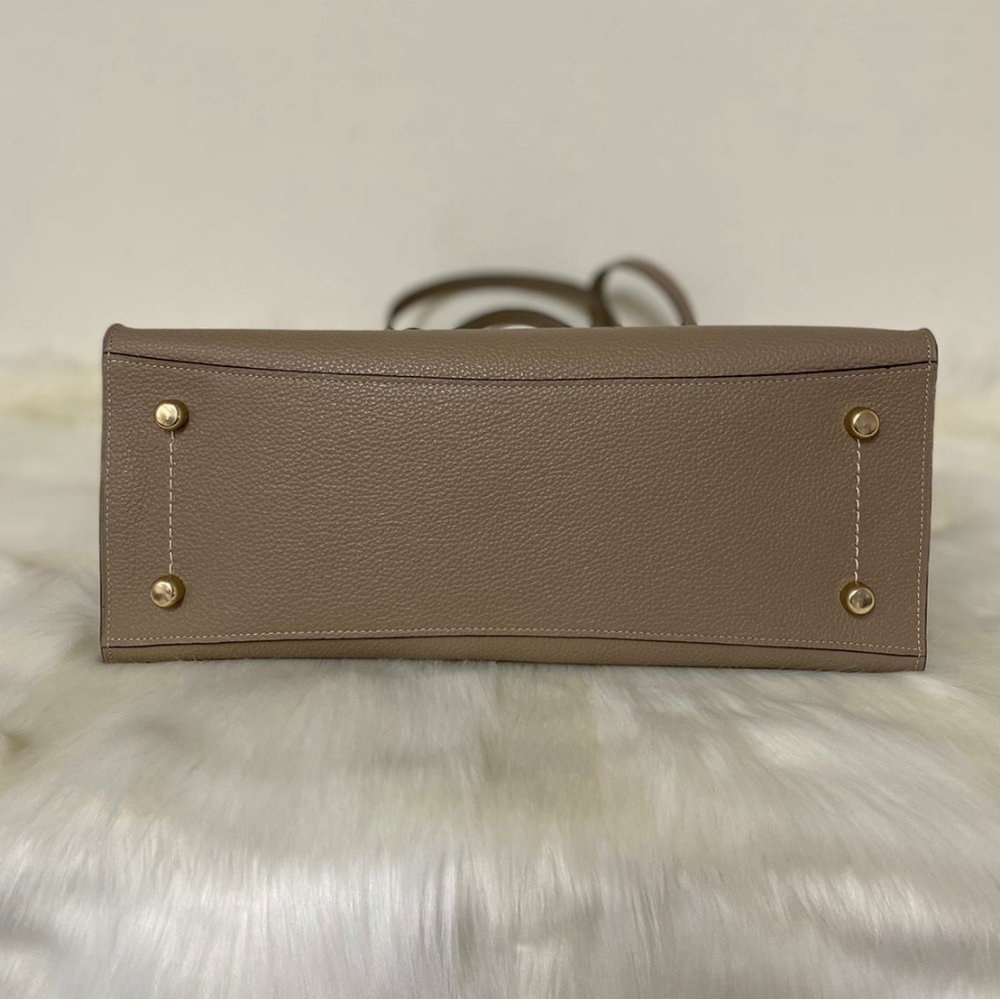 ⚜Coach Charlie Carryall
Purse - Picture 5 of 11